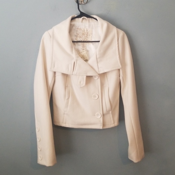 white wool jacket short
